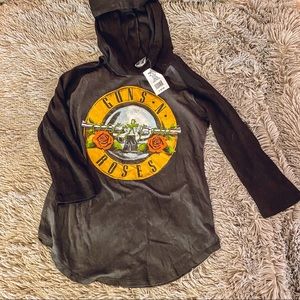 Long sleeve, hoodie, Guns N’ Roses.